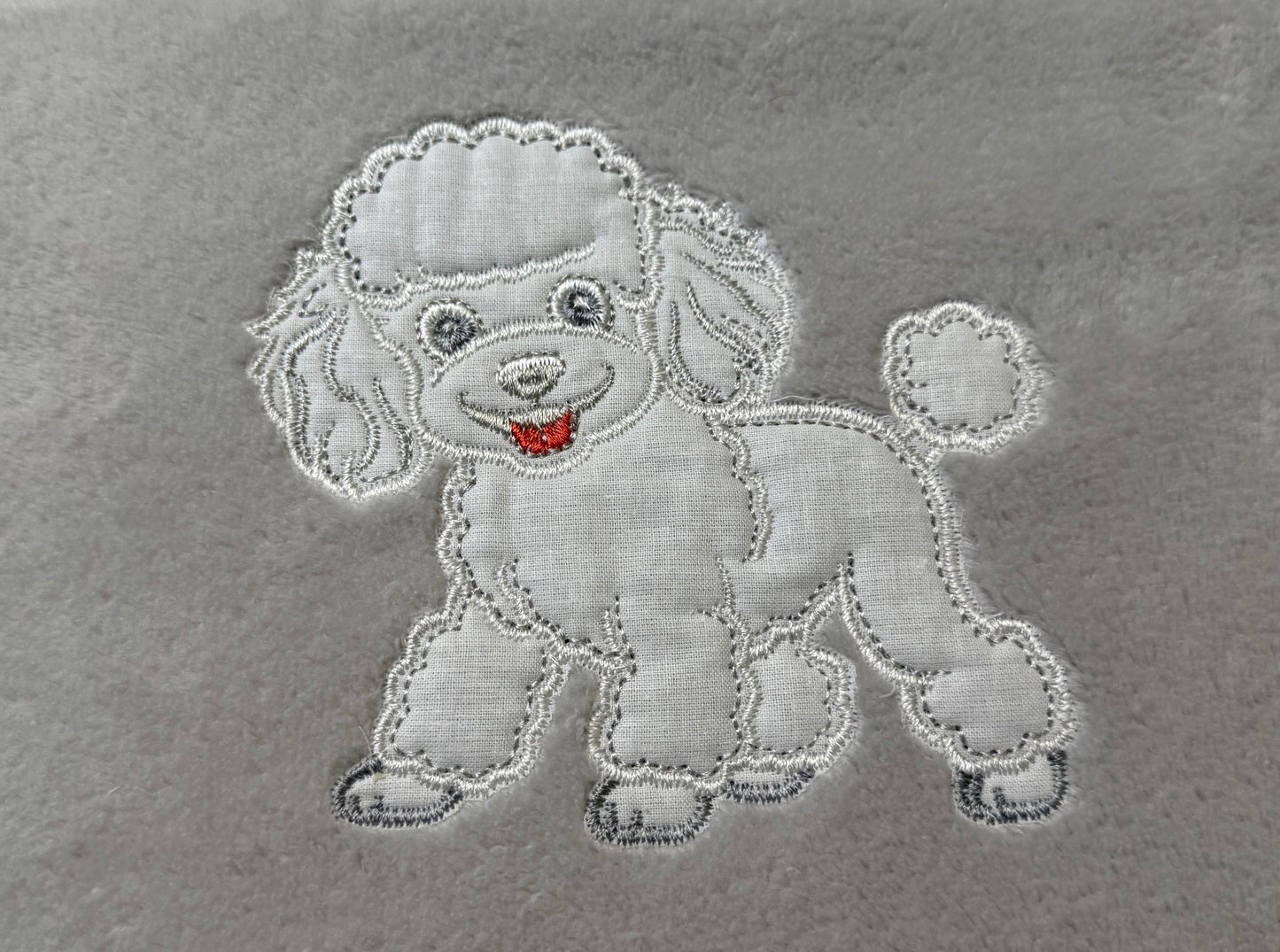 Coperta Pelliccetta Grigio Con Barboncino Ricamato Bianco