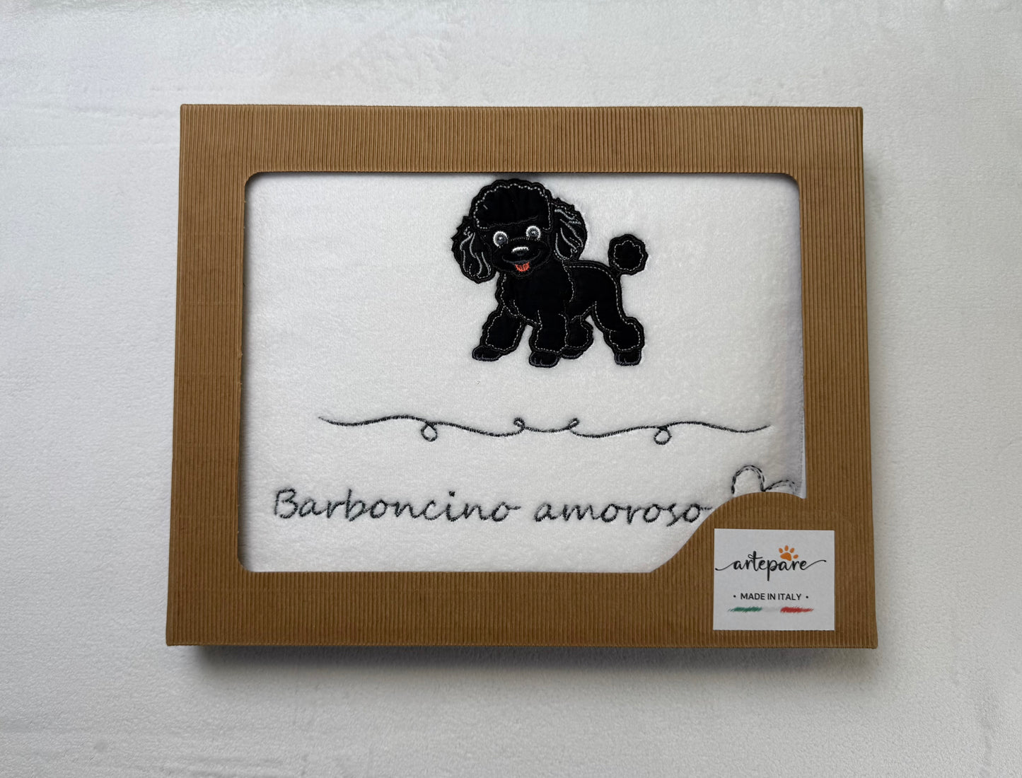 Coperta Pelliccetta Bianco Con Barboncino Ricamato Nero