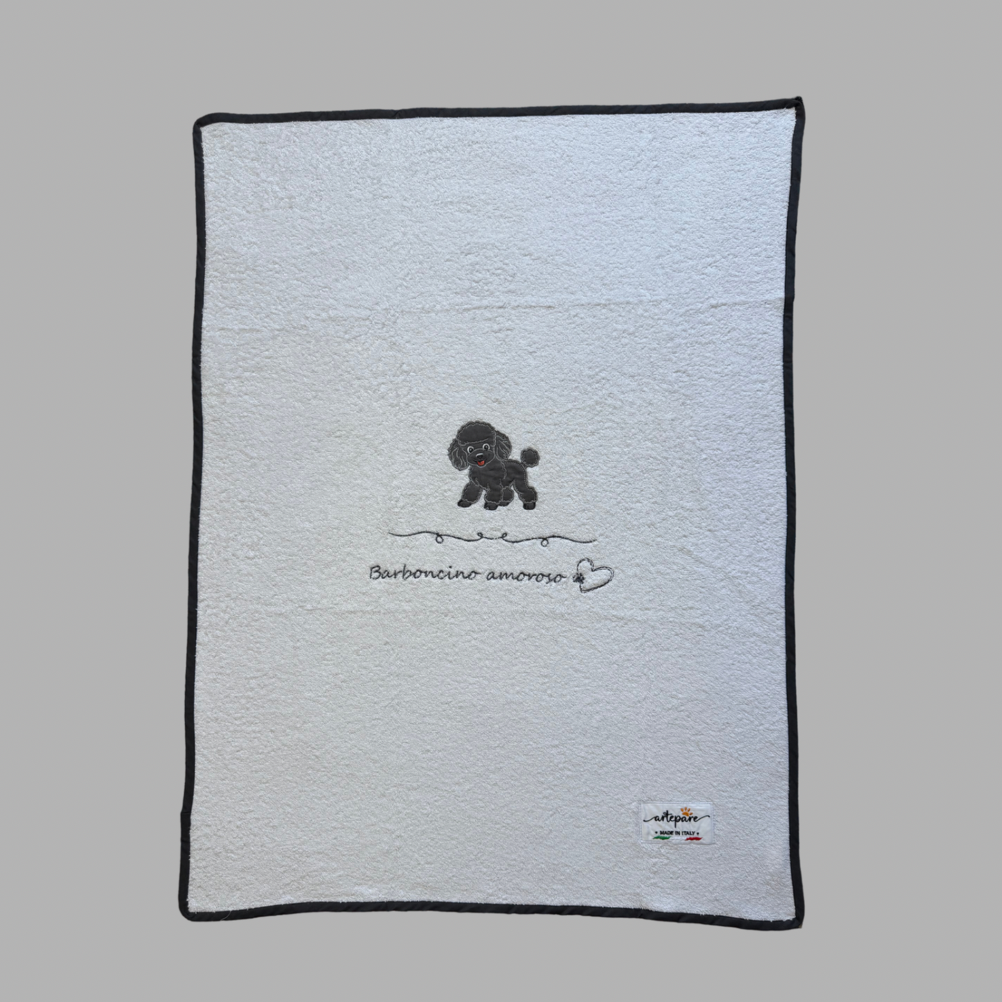 Coperta-Asciugamano Telo Spugna Bianco Con Barboncino Ricamato Grigio