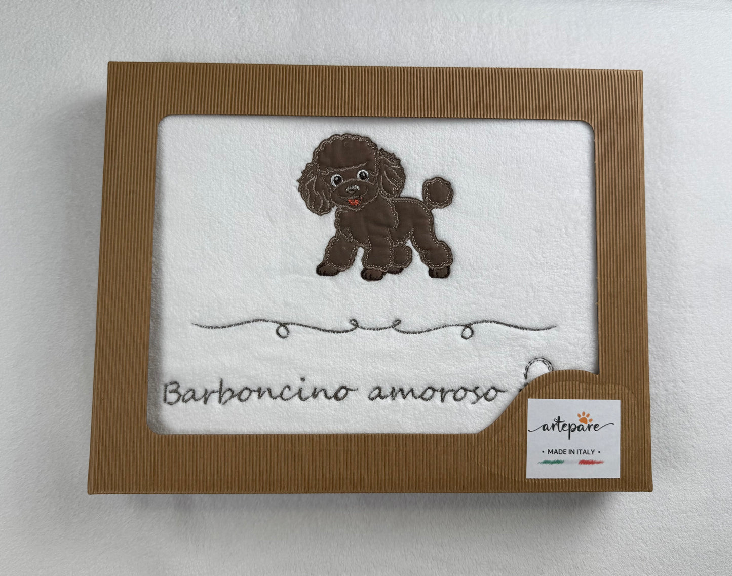 Coperta Pelliccetta Bianco Con Barboncino Ricamato Marrone